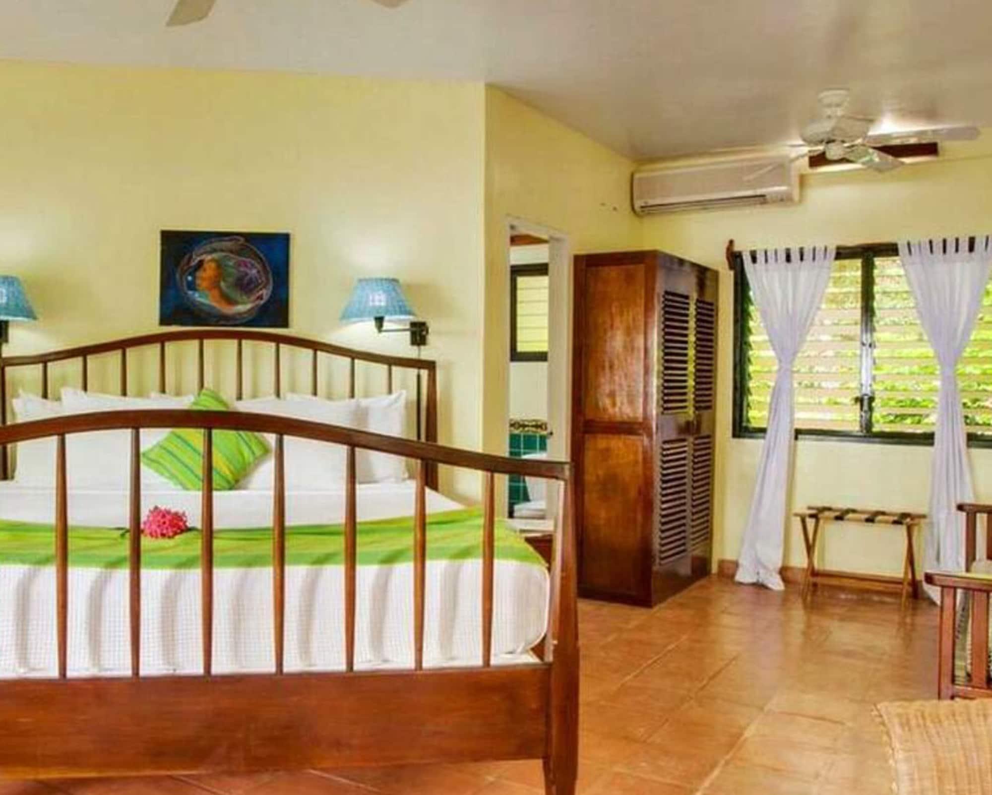 Robert'S Grove Beach Resort Placencia ภายนอก รูปภาพ