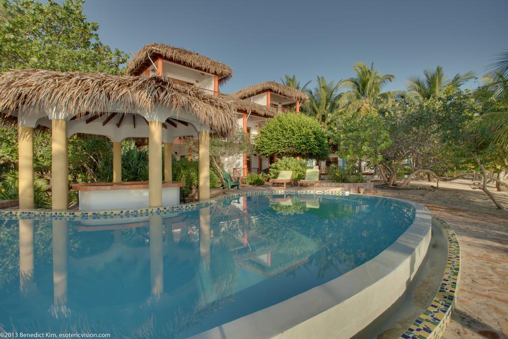 Robert'S Grove Beach Resort Placencia ภายนอก รูปภาพ