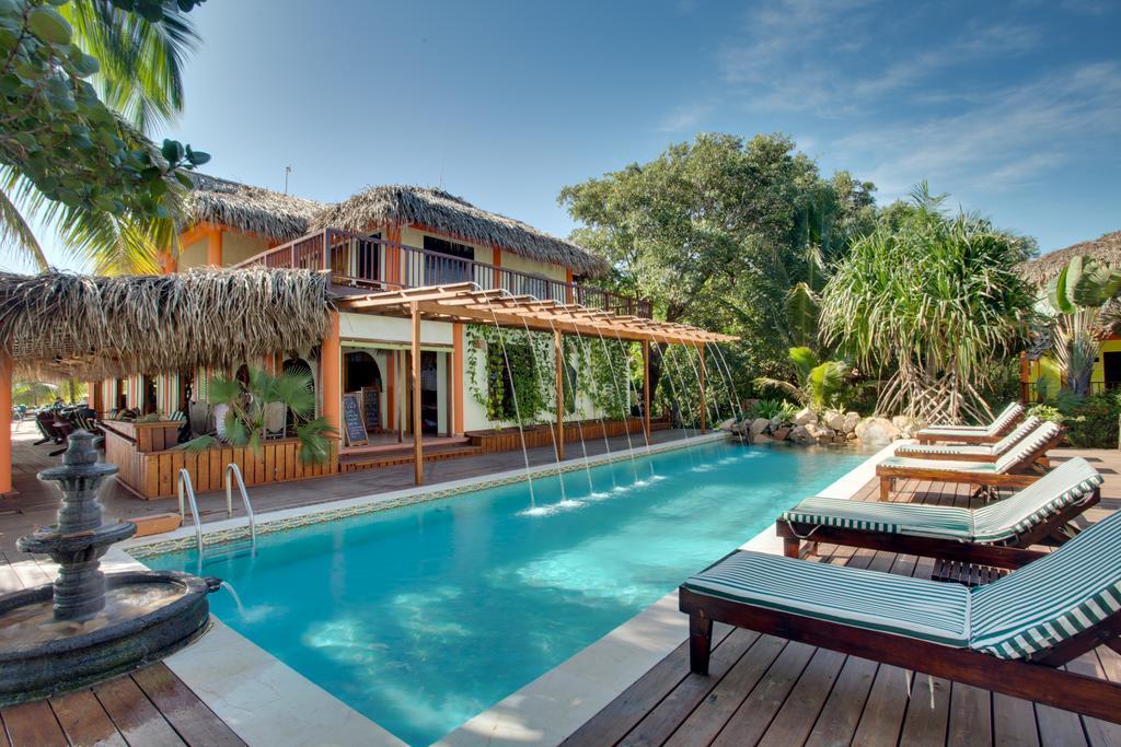 Robert'S Grove Beach Resort Placencia ภายนอก รูปภาพ