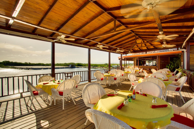 Robert'S Grove Beach Resort Placencia ภายนอก รูปภาพ